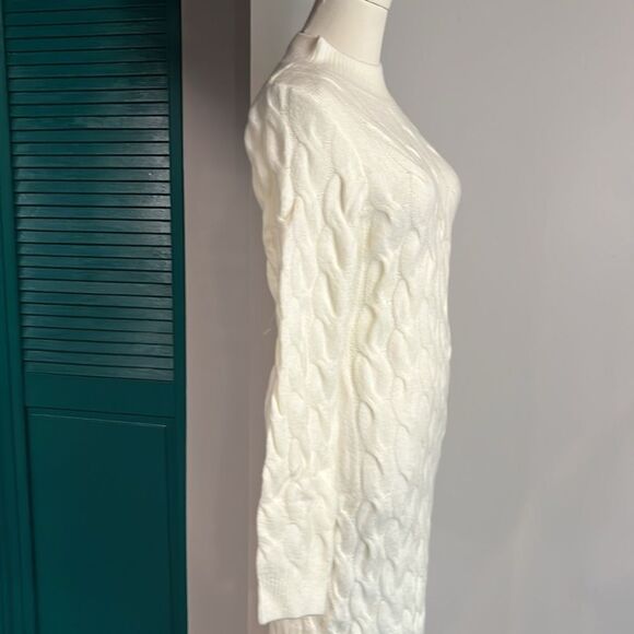 Pretty Little Thing NWT WHITE KNIT MAXI DRESS - small - Picture 8 of 10